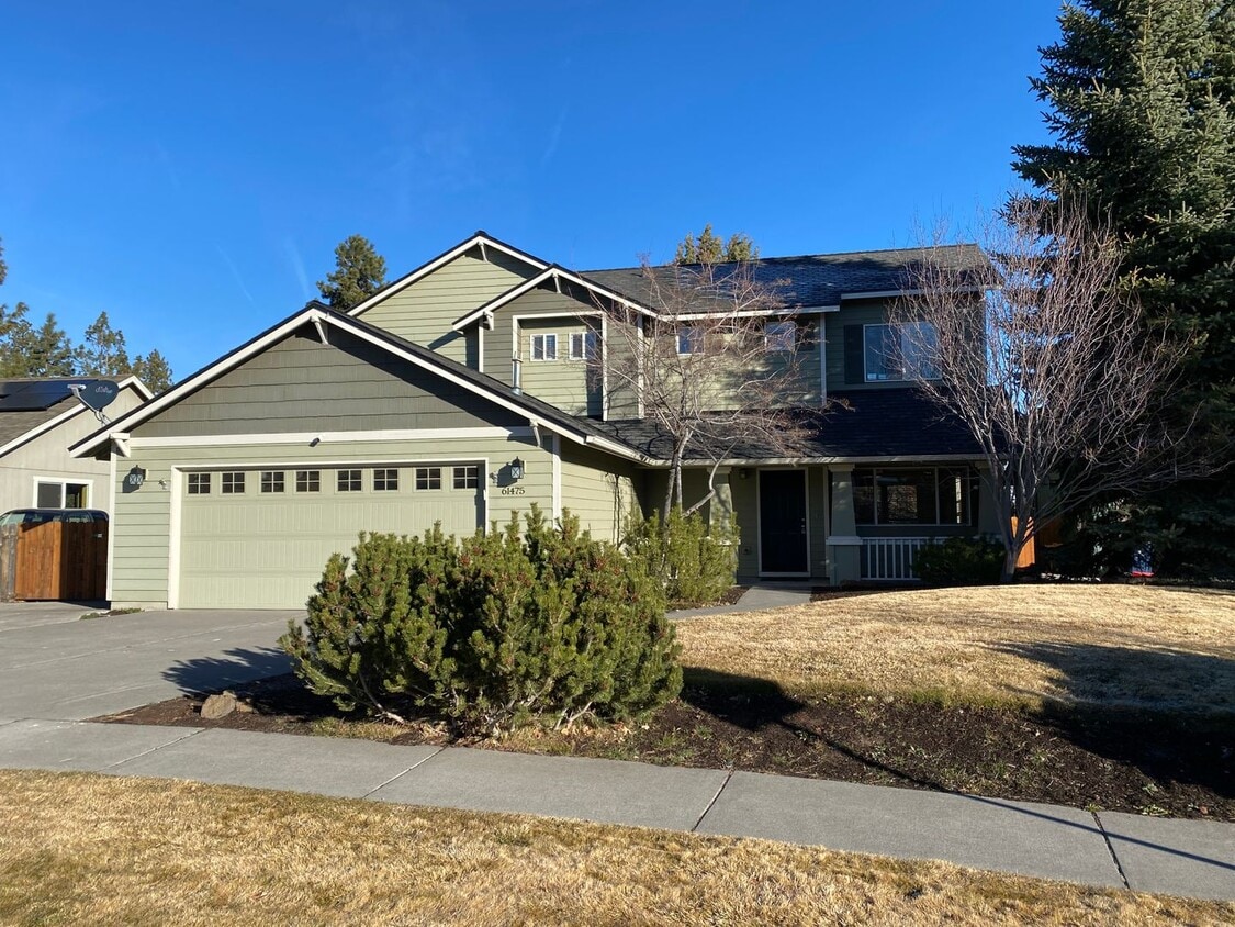 Beautiful 5 Bed/3 Bath SW Bend Near The Ol... House Rental in Bend