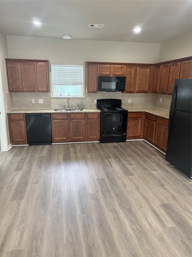 Foto del edificio - 314 N Ormsby St