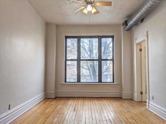 Building Photo - 1253 N Paulina St