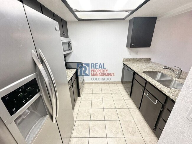 Foto del edificio - 14120 E Temple Dr