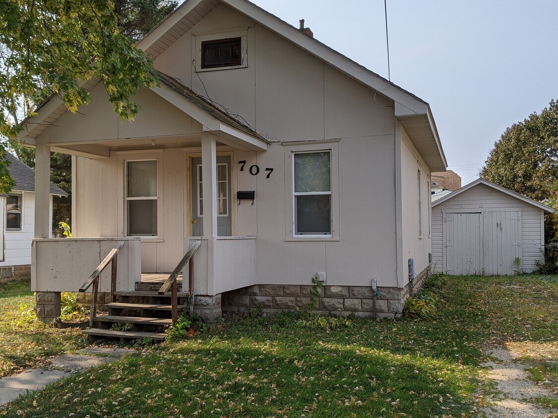 707 13th St NE, Austin, MN 55912 House Rental in Austin, MN
