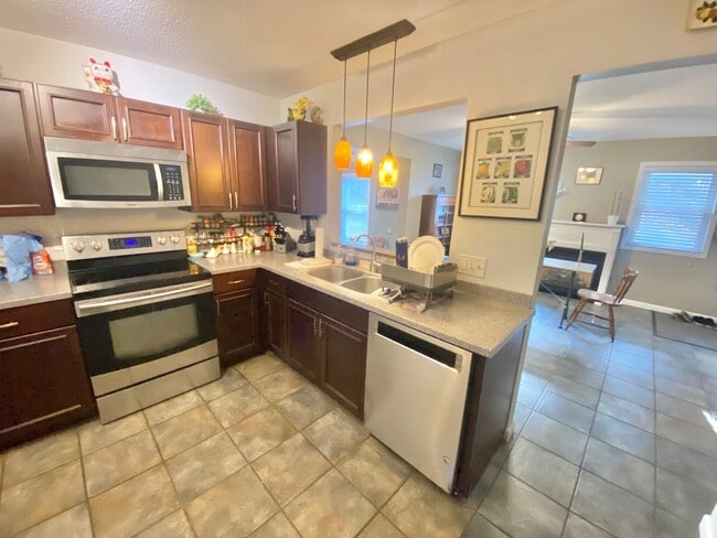 Foto del edificio - 56 Morellen Ln