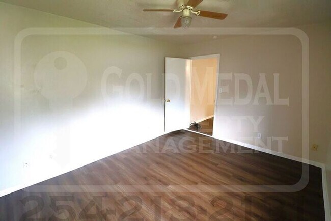 Foto del edificio - 1706 Cole St