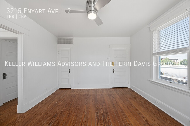 Building Photo - 3215 Enyart Ave