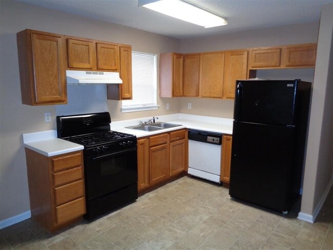Building Photo - 8498 Dawn Ave