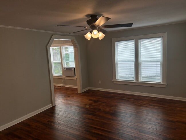 Foto del edificio - 1709 W St Louis St