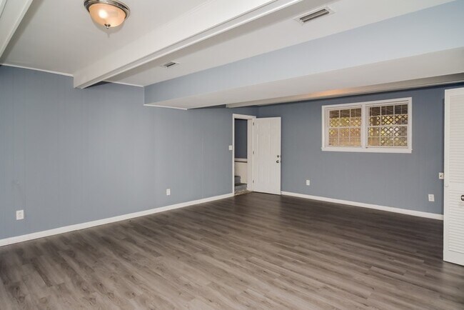 Foto del edificio - 3107 Lewisburg Dr NW