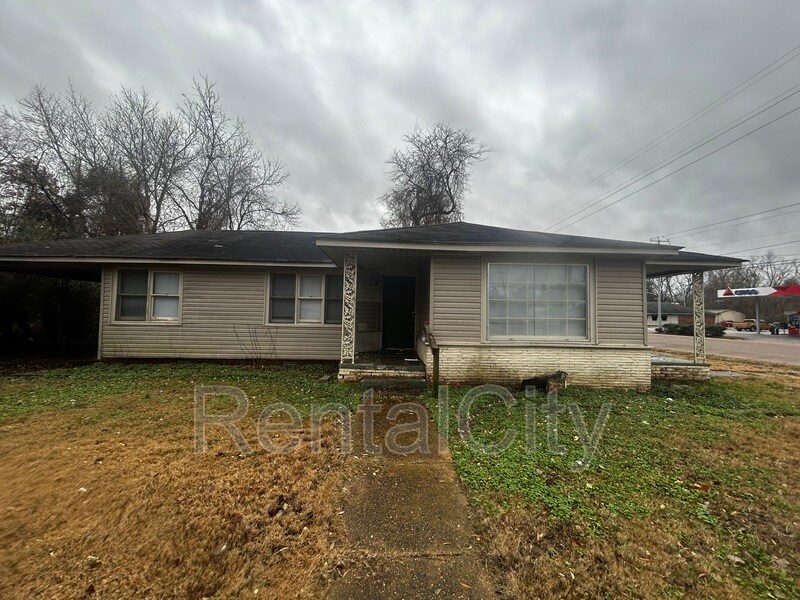 Primary Photo - 1108 Warren St