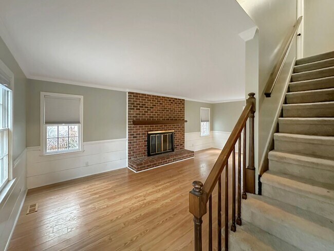 Foto del edificio - HALF-OFF APPLICATION FEES! $200 OFF FIRST ...