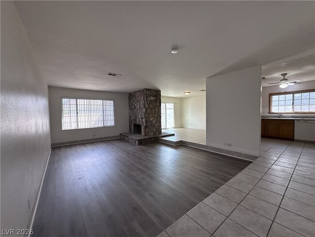 Foto del edificio - 7213 Roe Ct