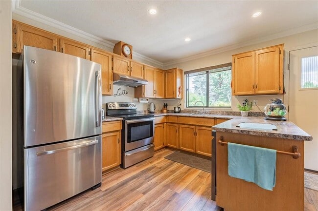 Building Photo - 22790 Balabanian Cir