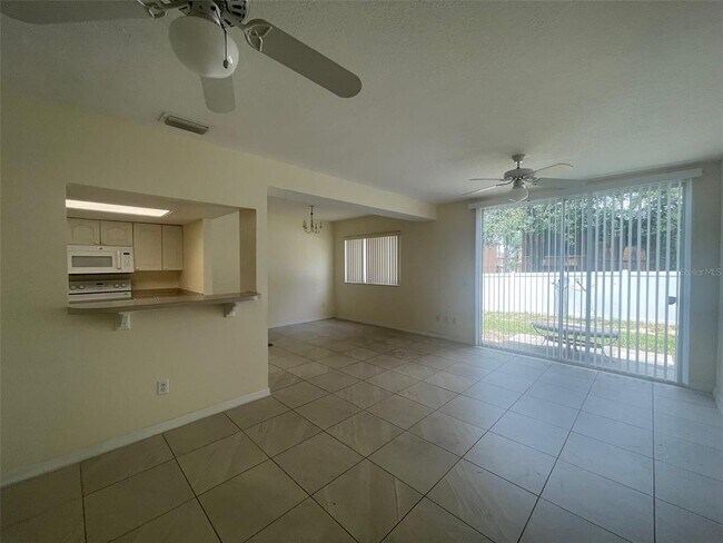 Foto del edificio - 659 Caribbean Dr