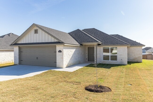 Building Photo - 117 Mike Warner Dr