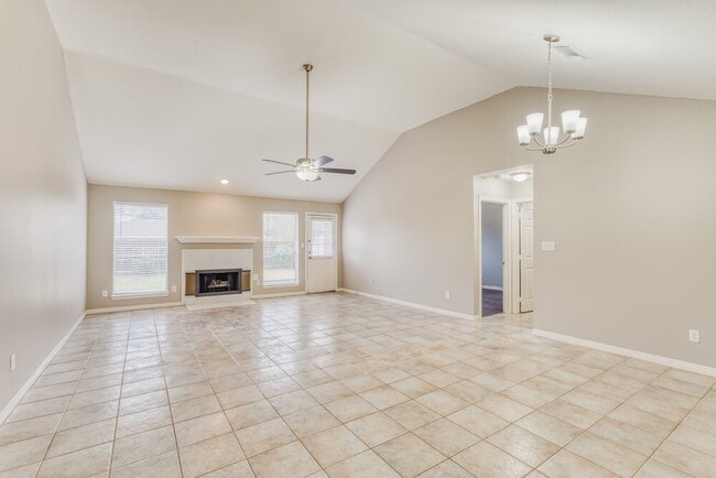 Building Photo - 521 Cedar Ave