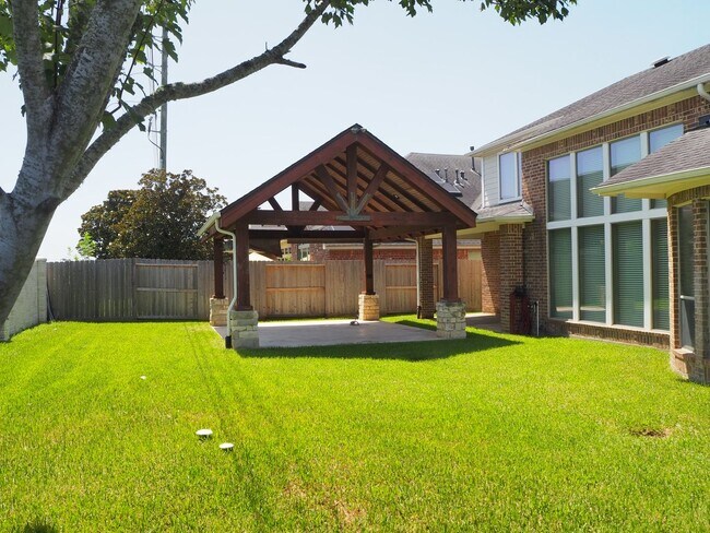 Foto del edificio - 28607 Green Hedge Dr