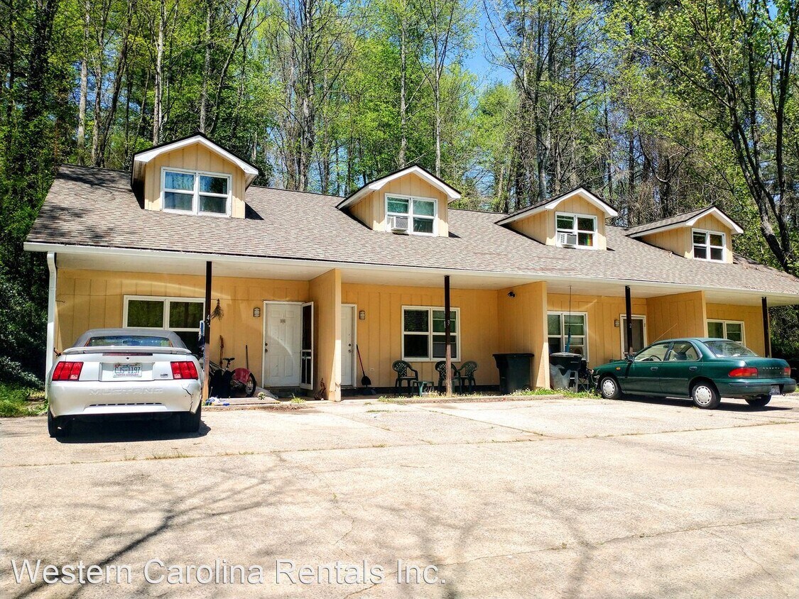 419 N Country Club Dr, Cullowhee, NC 28723 House Rental in Cullowhee