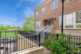 Building Photo - 368 Rector St