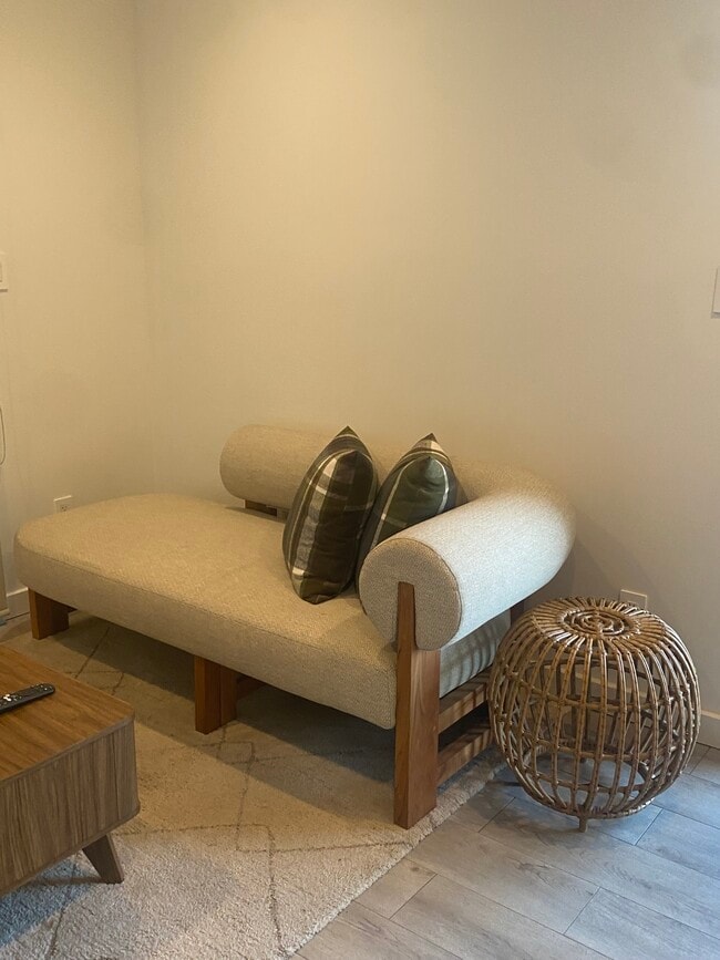 Building Photo - 6219 1/2 Monterey Rd