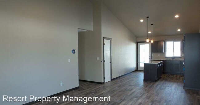Building Photo - 3 br, 2 bath House - 4206 N Pradera Ct