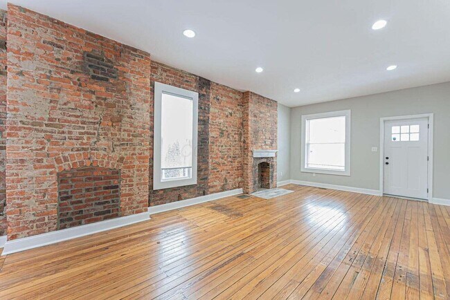 Foto del edificio - 429 Wilson Ave