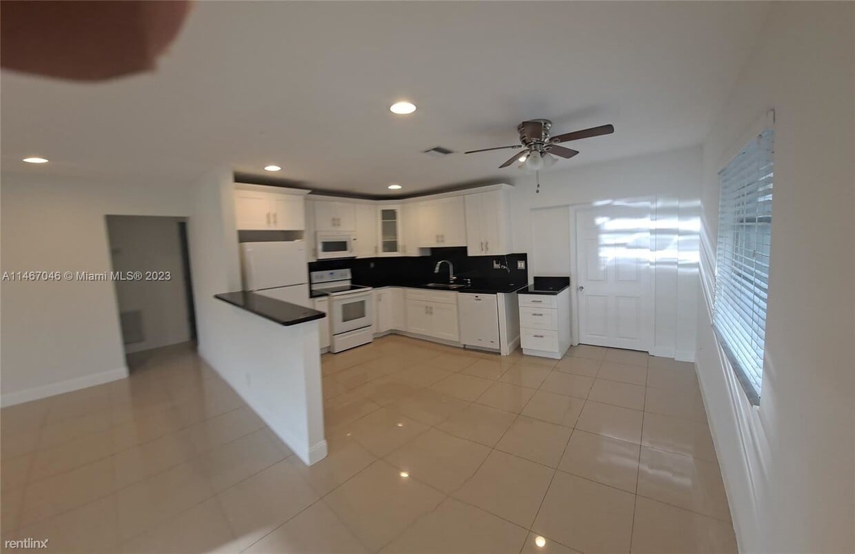 Primary Photo - 3 br, 2 bath House - 3801 NE 18th Ave