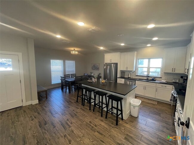 Foto del edificio - 1220 Diamondhead Dr