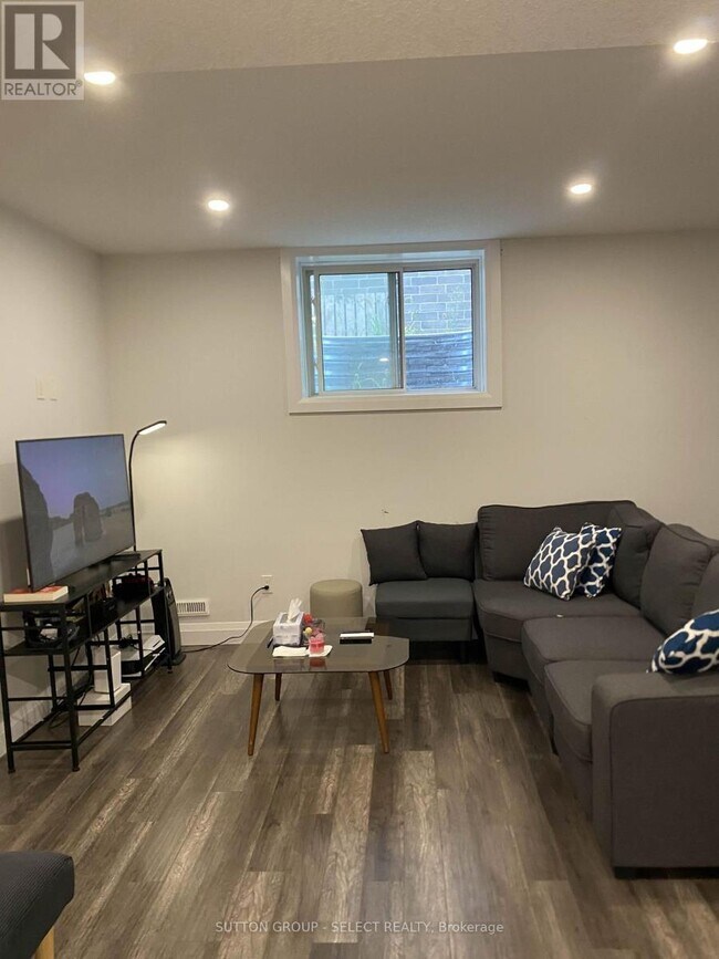 Photo du bâtiment - 2783 Oriole Dr