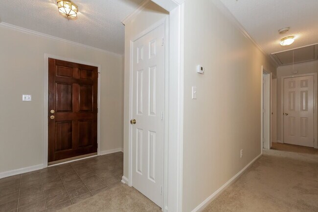 Foto del edificio - 3012 Emerald Meadow Ln