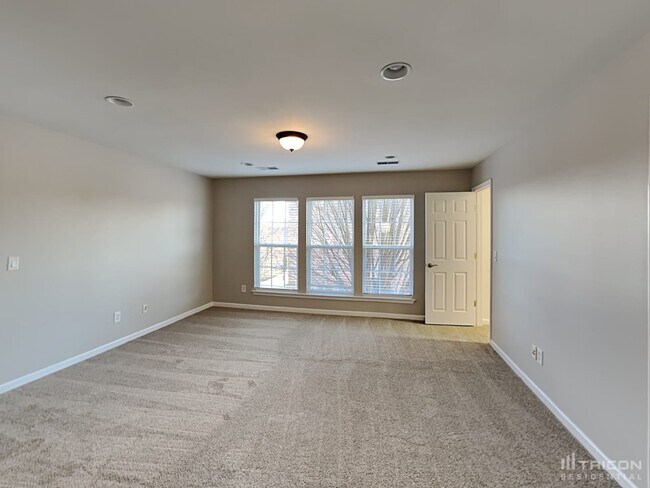 Foto del edificio - 1514 Red Oak Dr