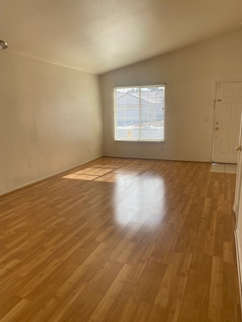 Foto del edificio - 1056 Menands Ave