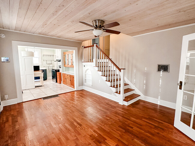 Living Room - 212 Brookdale Ave