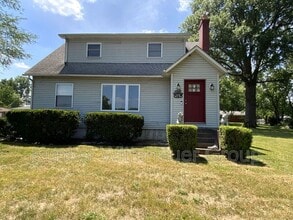 Building Photo - 301 N Julia St