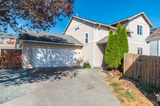 Building Photo - 1079 NE Cordero Pl