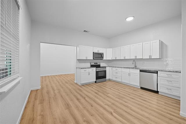 Building Photo - 728 S Elm St