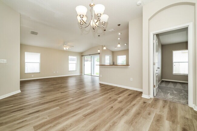 Foto del edificio - 13020 Avalon Crest Ct
