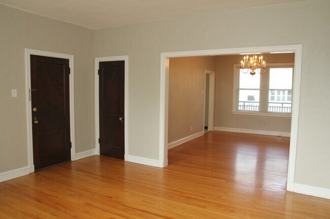 Building Photo - 7507 Oxford Dr