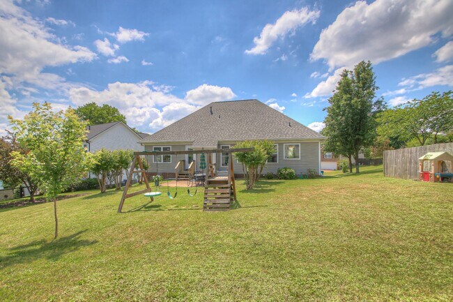 Building Photo - 2810 Monterey Ct