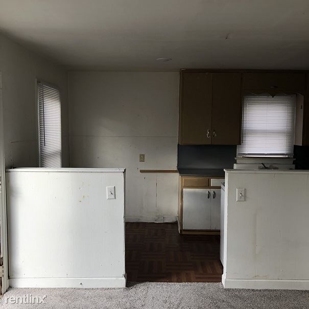 Primary Photo - 1 br, 1 bath Duplex - 263 Spring St 2