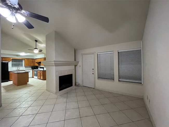 Foto del edificio - 22310 Rangeview Dr