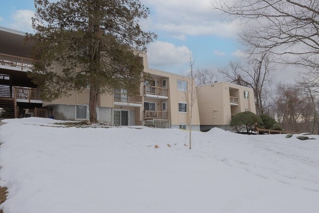 Building Photo - 506 Fox Run Ln