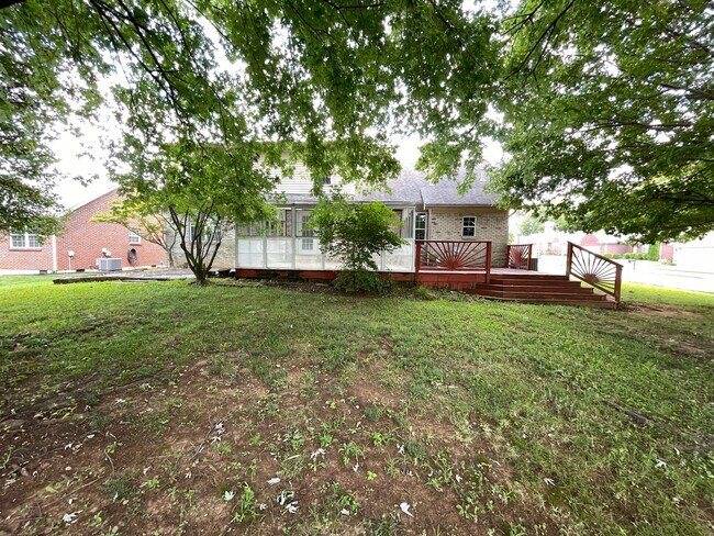 Foto del edificio - 3914 Stone Hollow Dr