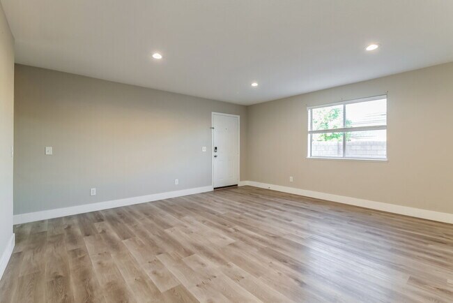 Building Photo - 1079 Harpy Eagle Ave