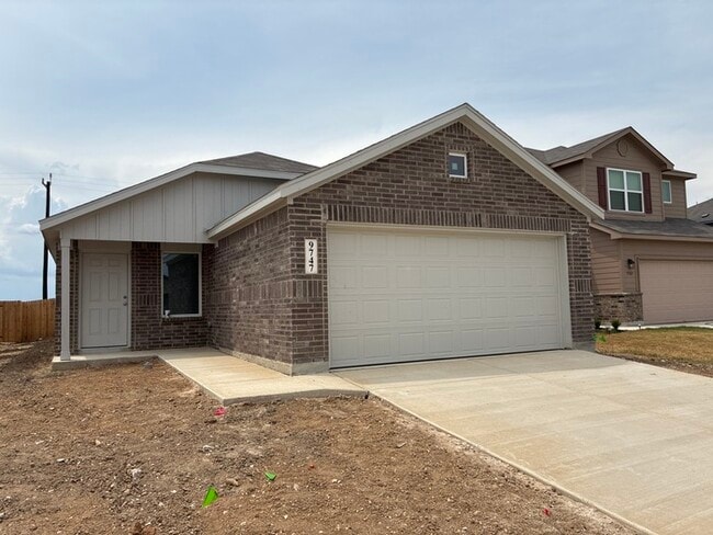 Foto del edificio - Charming 4 beds 2 baths in San Antonio!