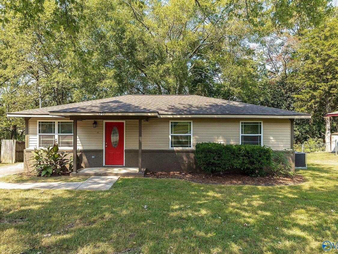 Primary Photo - 3207 Delia Ln NW