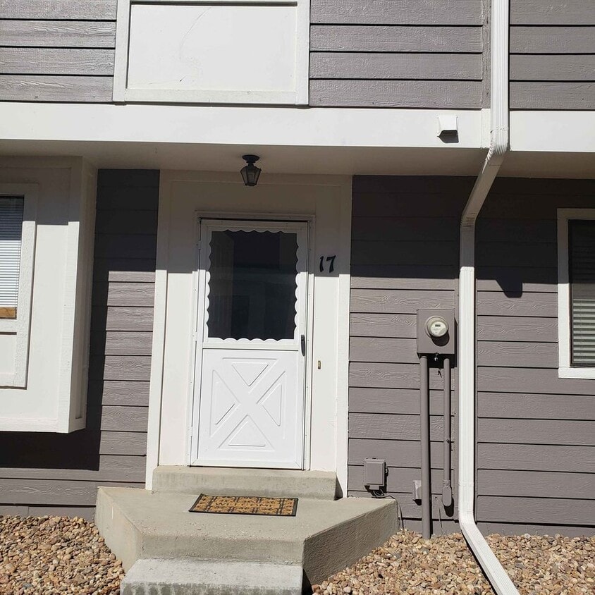 6875 W 84th Way, Arvada, CO 80003 Townhome Rentals in Arvada CO