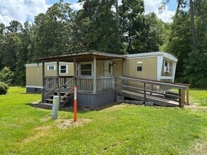 Building Photo - 120 Whisper Ln