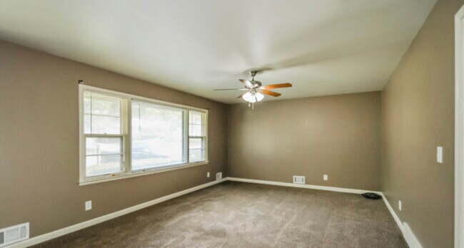 Foto del edificio - 9357 E 77th St