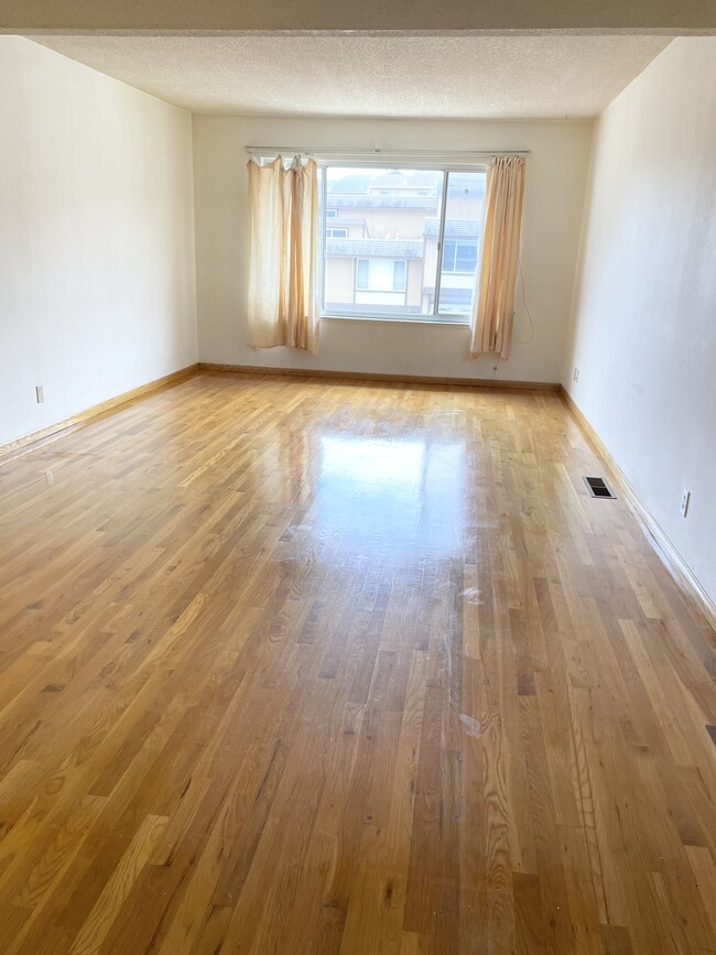 Building Photo - 2470 Rowntree Way