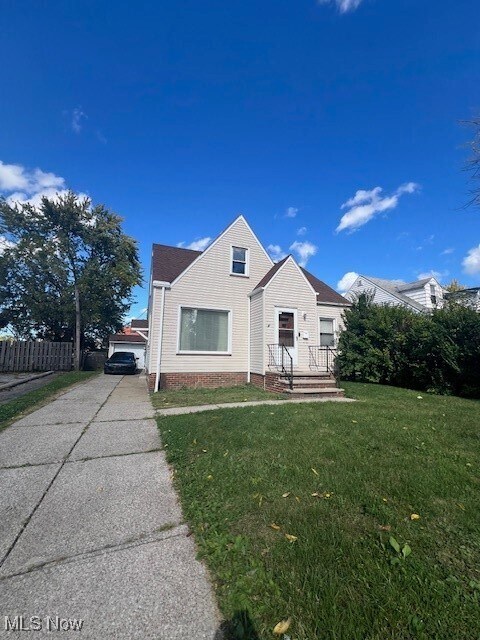 10613 Vernon Ave Garfield Heights, OH 44125 – photo 3