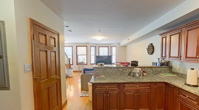 Foto del edificio - 112 Allston St